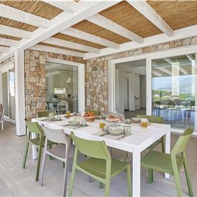 4 bedroom villa with pool, Castellammare del Golfo, sleeps 8-10